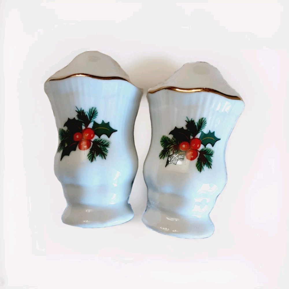 Walbrzych Holiday Ribbon Salt & Pepper Shakers Set 3.5" CHRISTMAS NEW